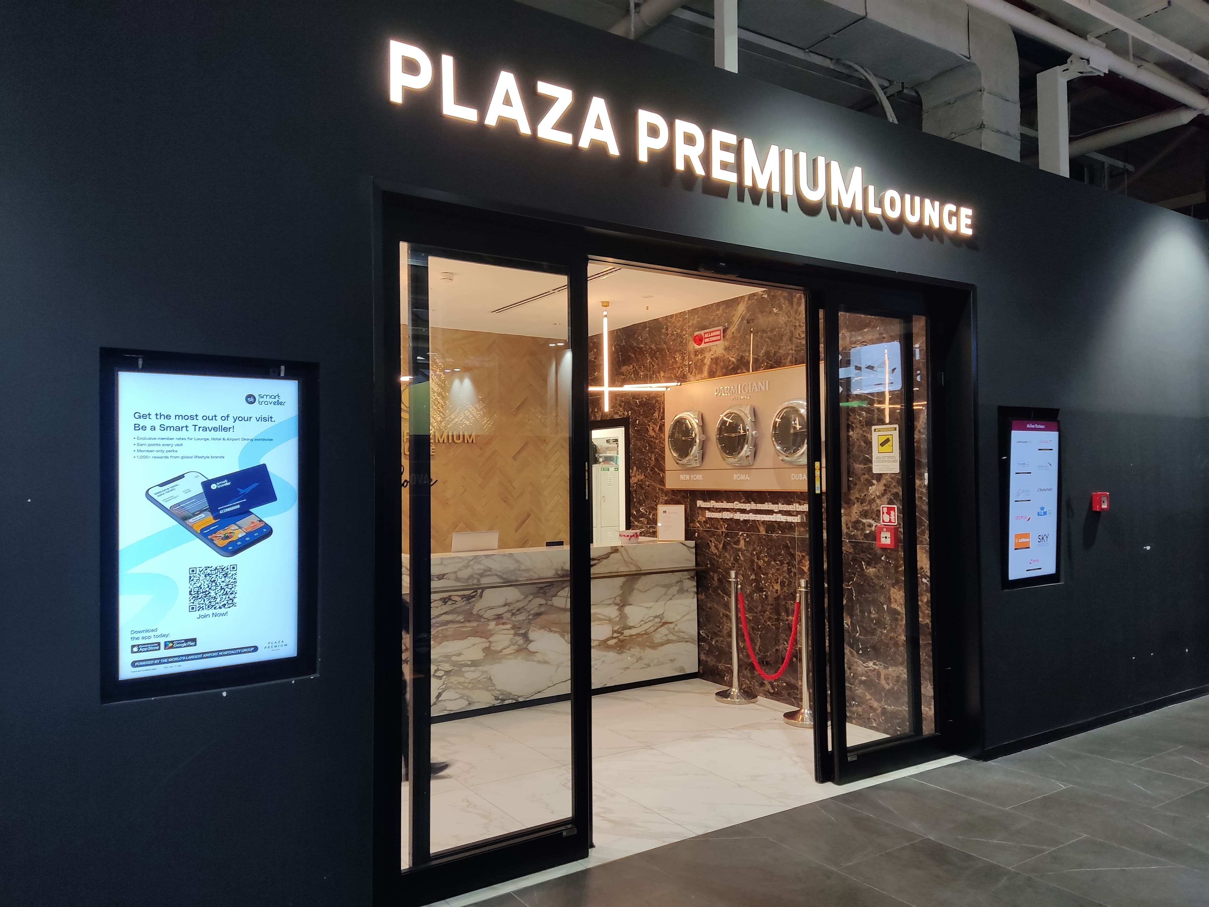 Обзор лаунжа: Plaza Premium Lounge, Рим T1 (FCO)