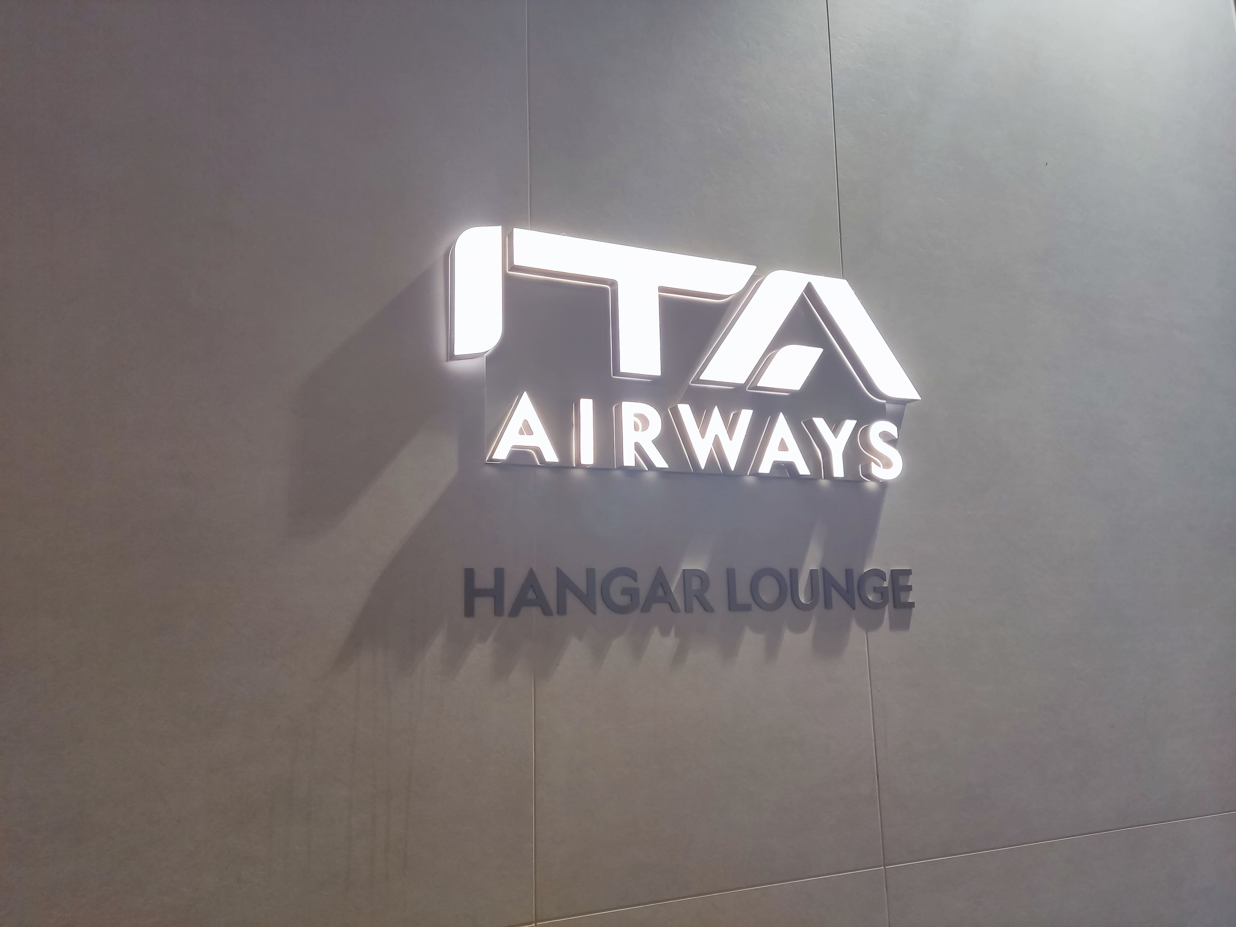 Обзор лаунжа: ITA Airways Hangar Lounge, Рим T1 (FCO)